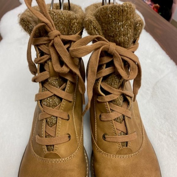 American Eagle‎ Chunky Heel Ankle Boots Lace Up Sweater Top, size 9 - Picture 4 of 13